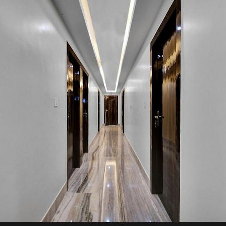 Om Guest House And Banquet Calcutta Exteriör bild