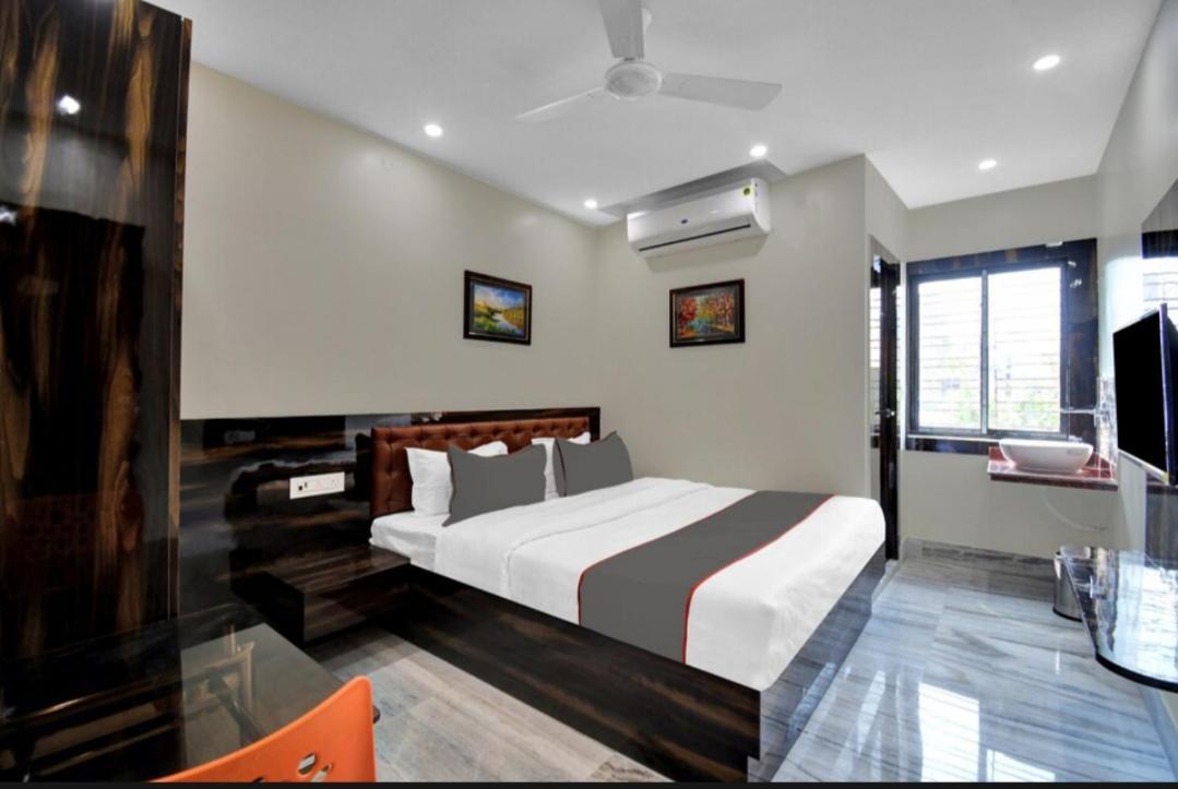 Om Guest House And Banquet Calcutta Exteriör bild